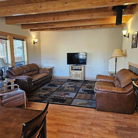 Methow River Lodge And Cabins Уинтроп Екстериор снимка