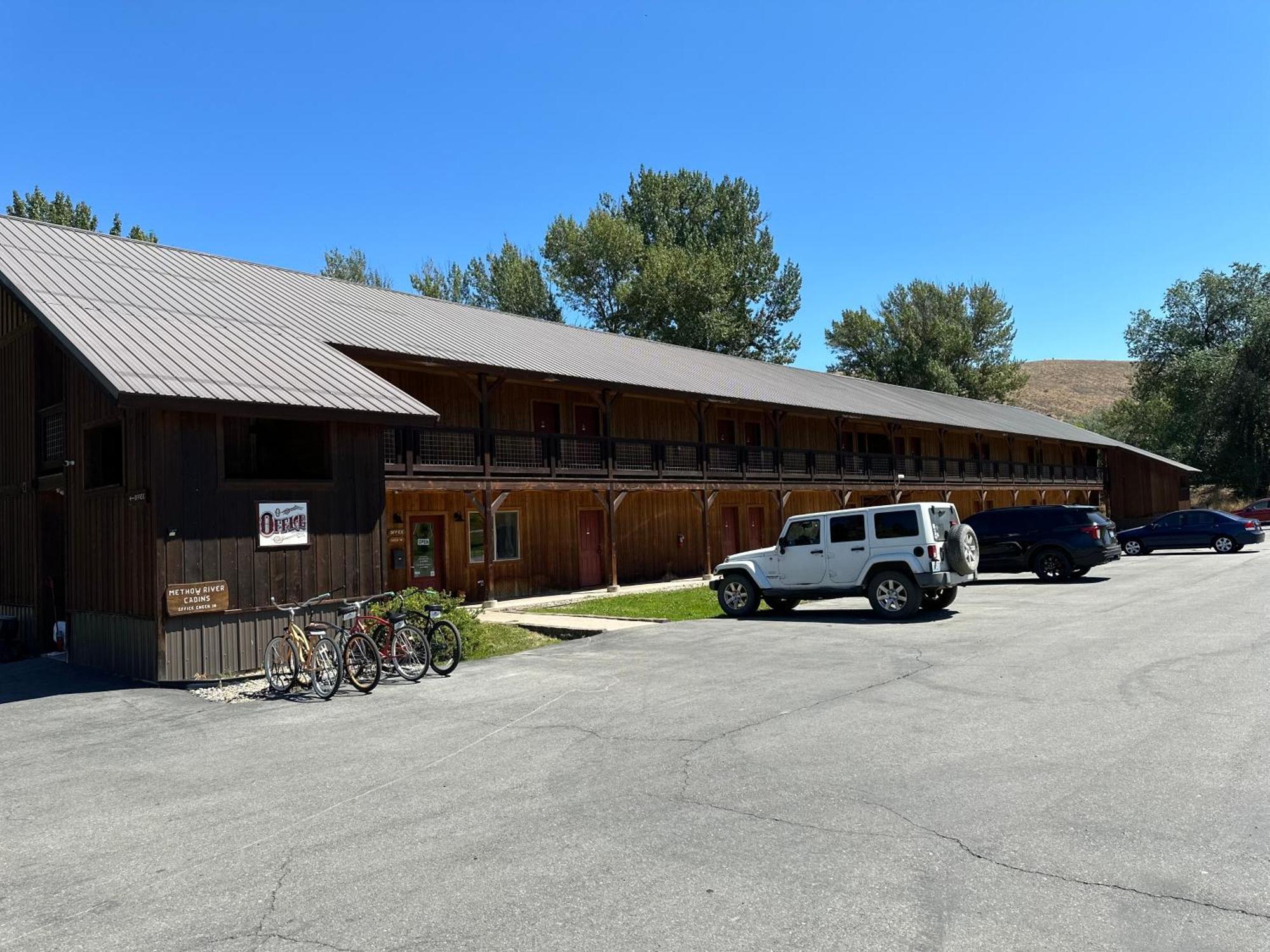 Methow River Lodge And Cabins Уинтроп Екстериор снимка
