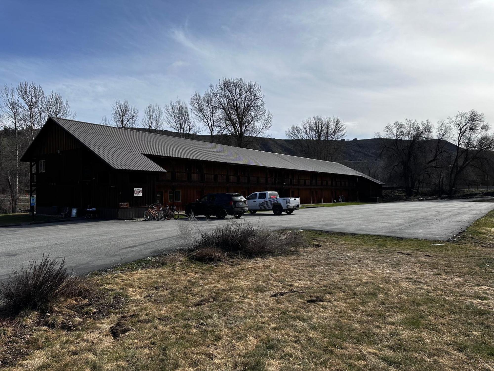 Methow River Lodge And Cabins Уинтроп Екстериор снимка