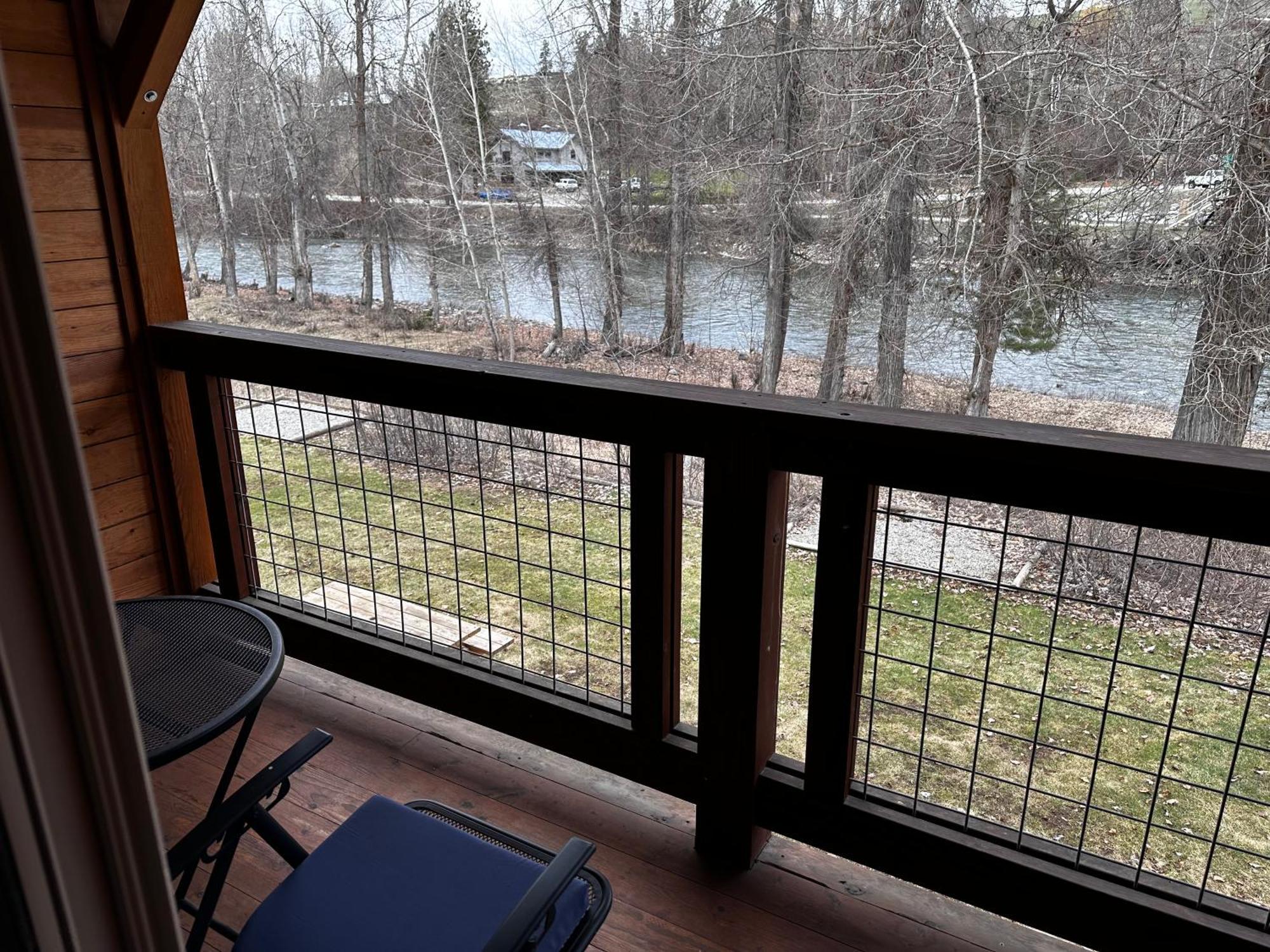 Methow River Lodge And Cabins Уинтроп Екстериор снимка