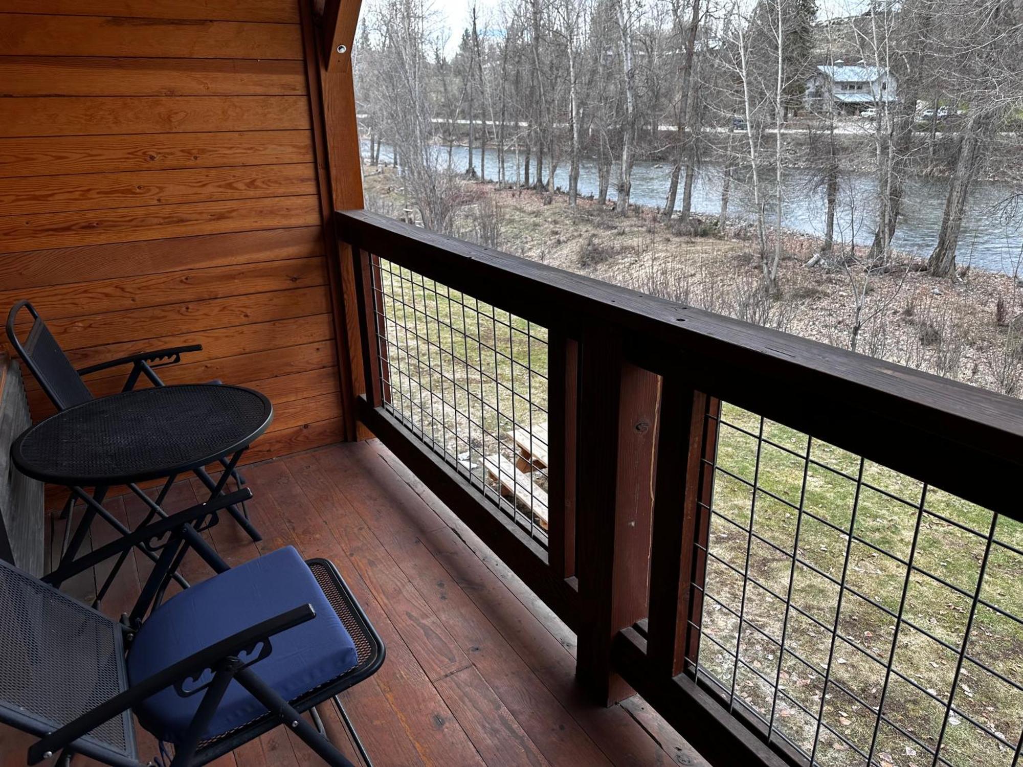 Methow River Lodge And Cabins Уинтроп Екстериор снимка