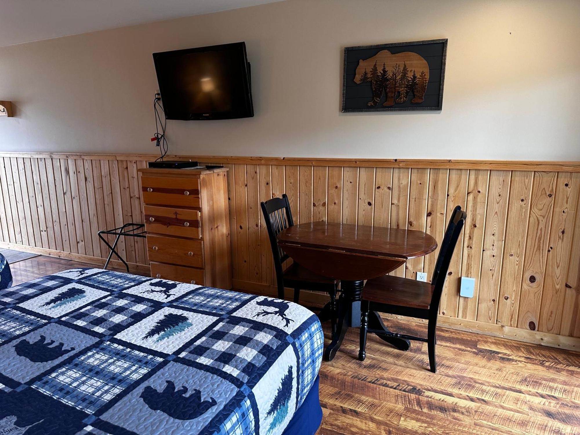 Methow River Lodge And Cabins Уинтроп Екстериор снимка