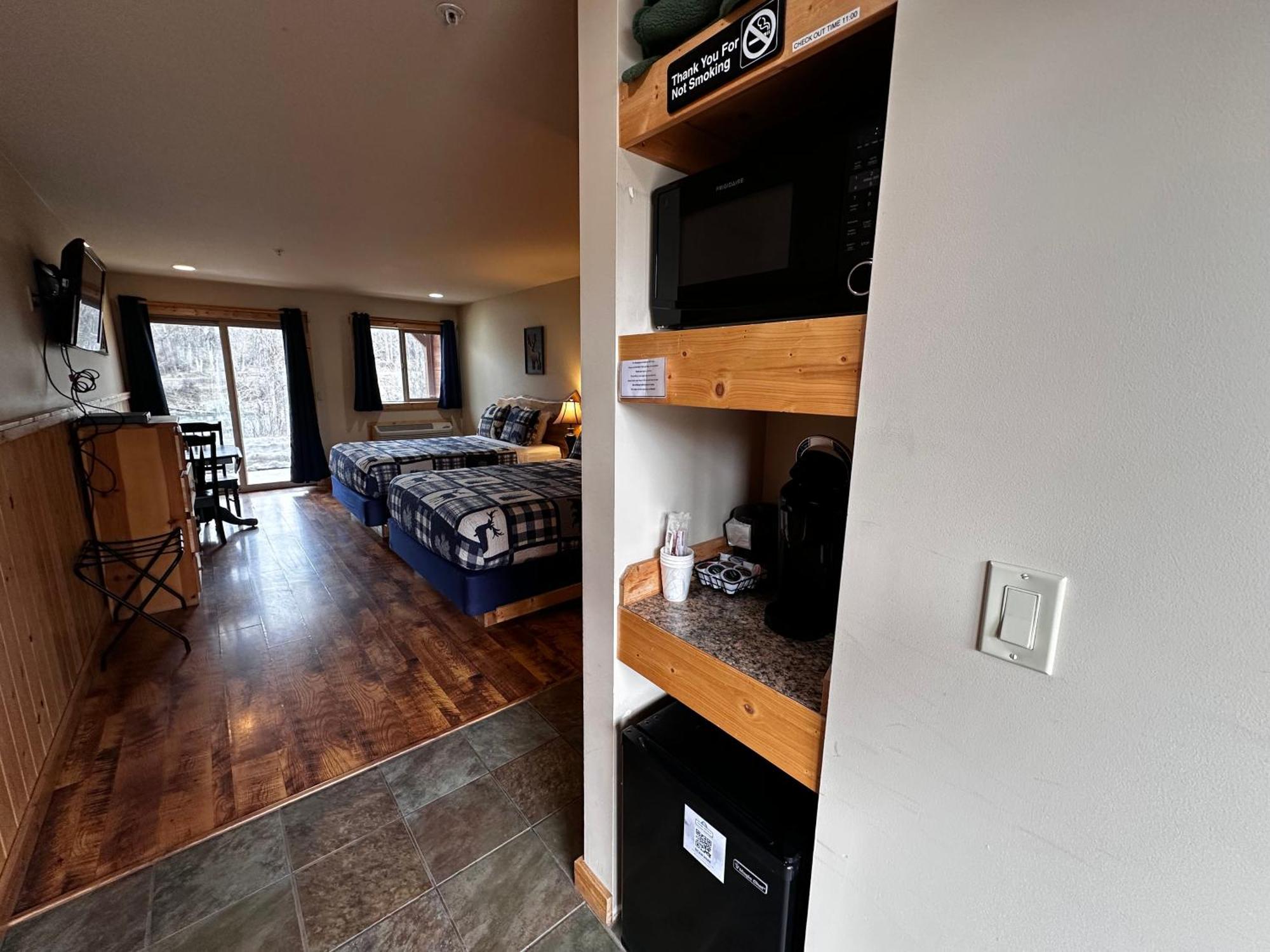 Methow River Lodge And Cabins Уинтроп Екстериор снимка