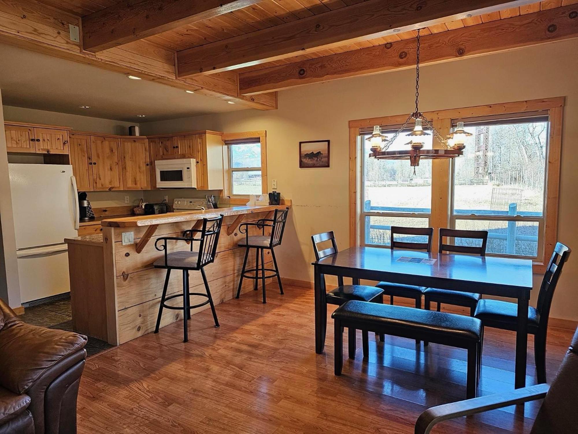 Methow River Lodge And Cabins Уинтроп Екстериор снимка
